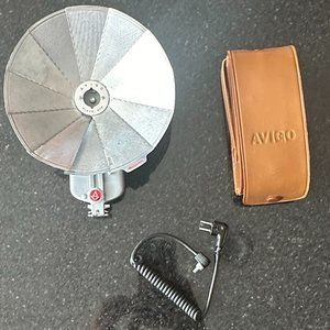 Vintage Avigo Flash Gun Camera Photography Japan With Leather Case and cable